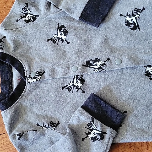 3/$12 Nike Jordan Footie One-piece 3-6m - Picture 2 of 4